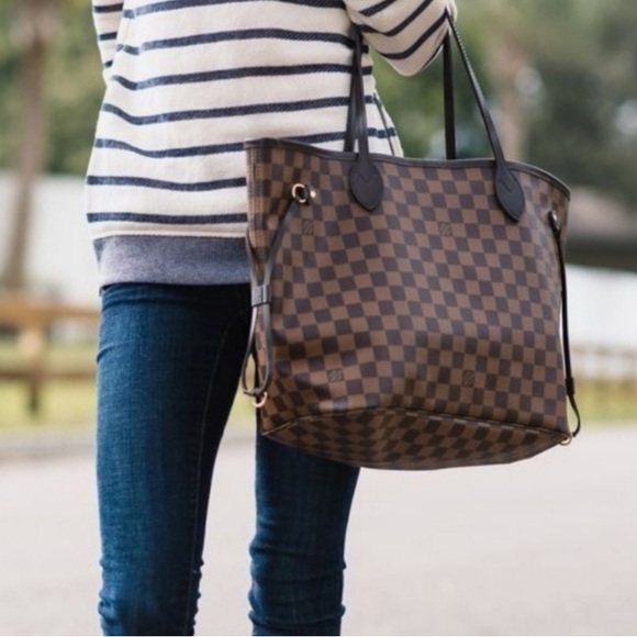 LOUIS VUITTON GM DAMIER EBENE BAG - Picture 9 of 16